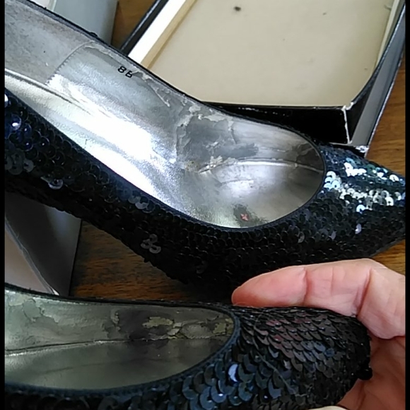 Shoes - Picture 7 of 7